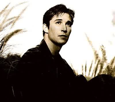 Noah Wyle picture